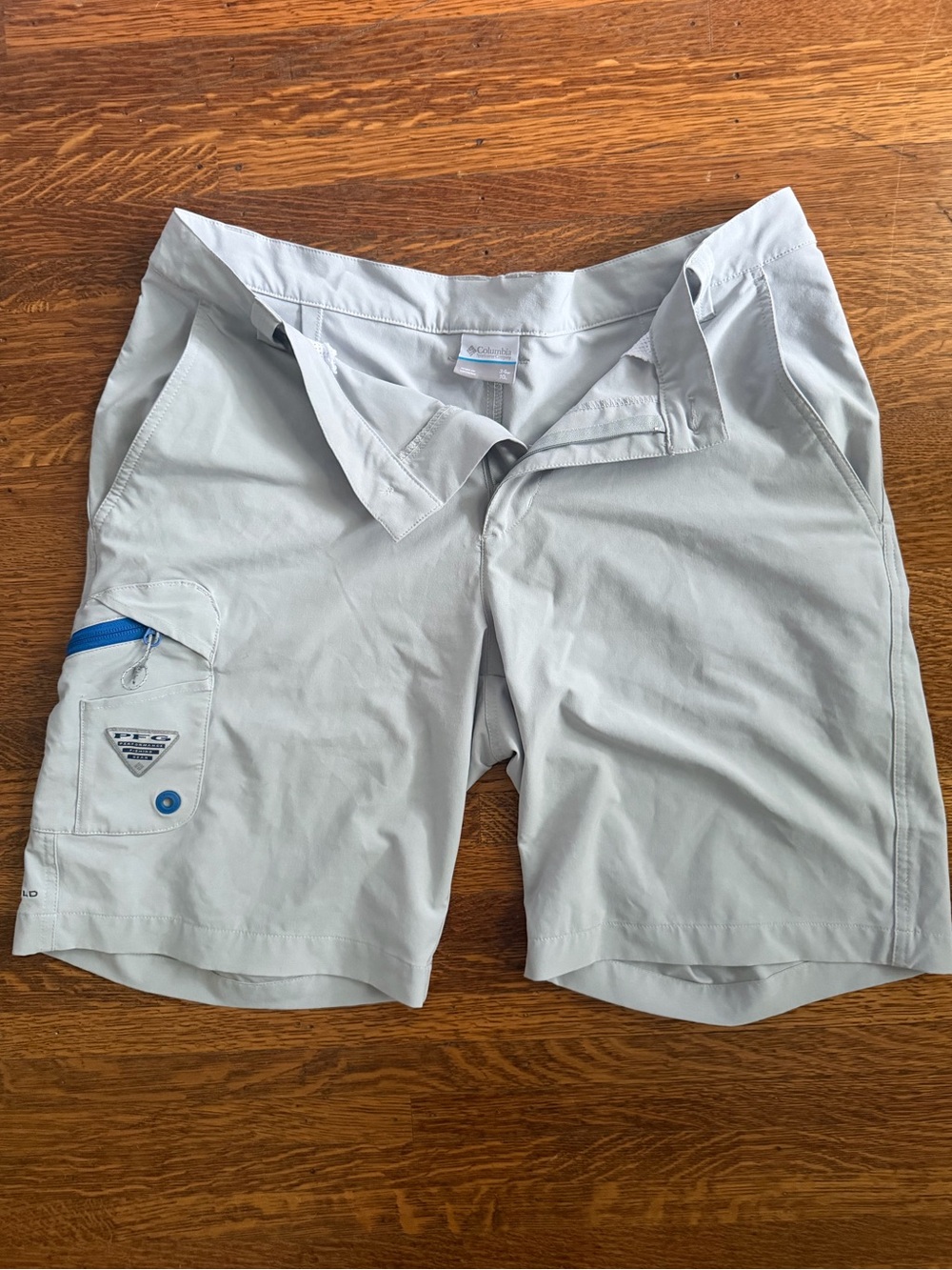 Columbia Light Gray Men’s Outdoor Shorts